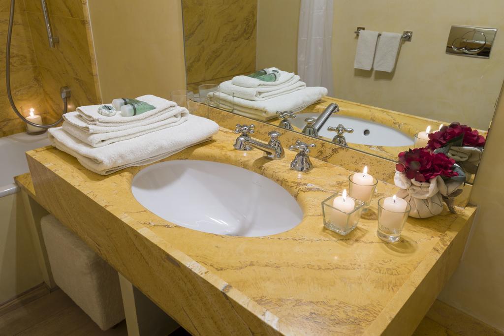 Residenza D'Epoca Home In Palace Florence Bilik gambar